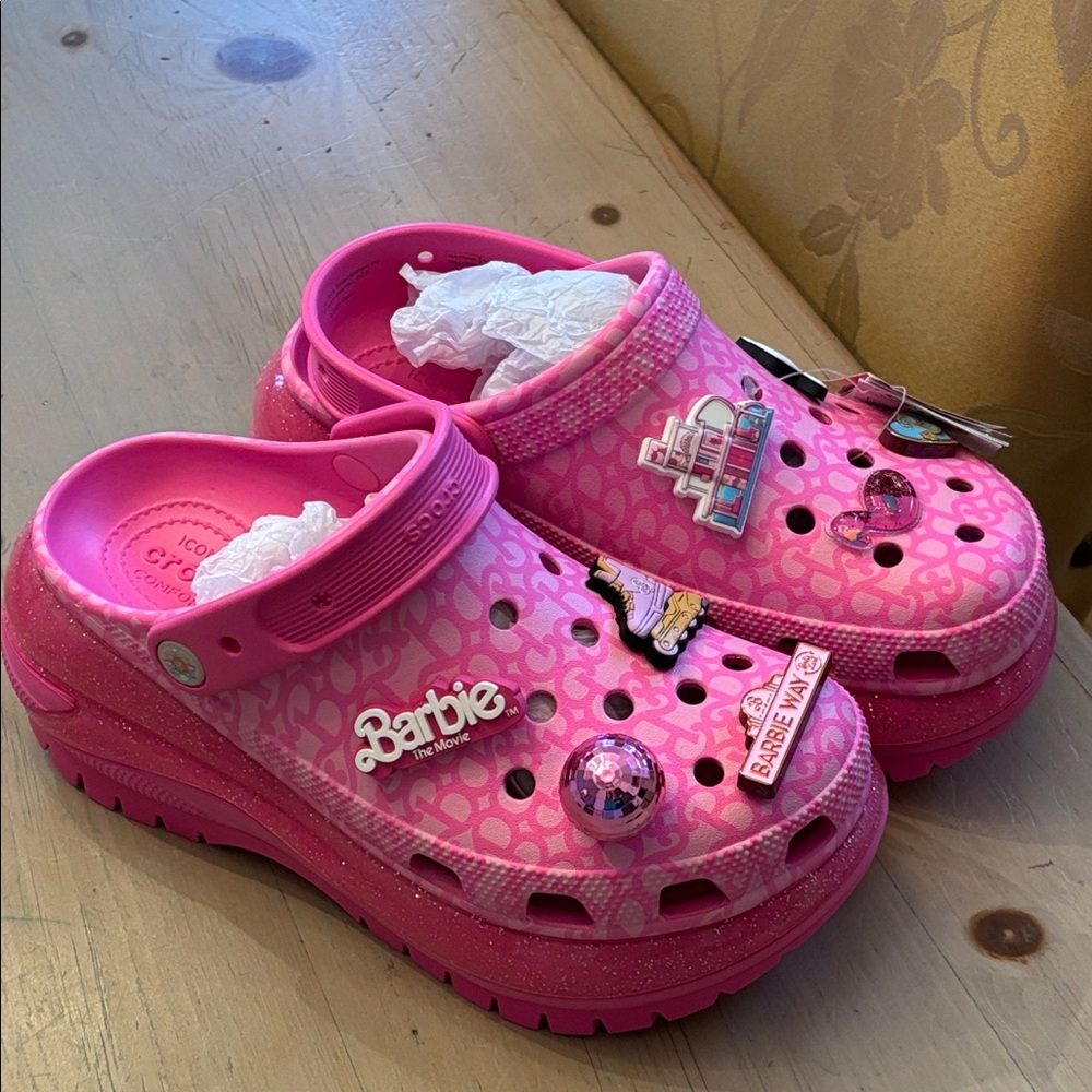 Crocs Barbie Movie Mega Crush - Picture 4 of 15